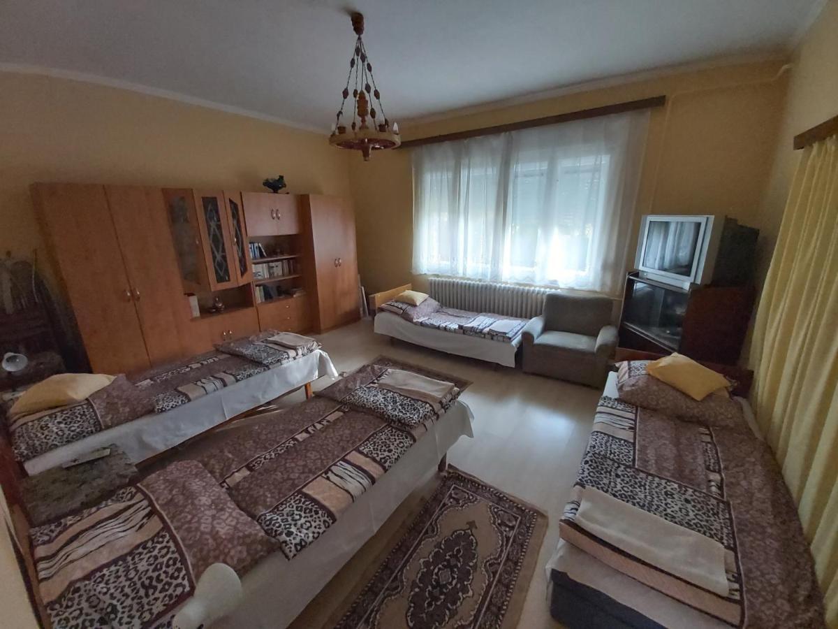 Var-Lak Vendeghaz Szendro Zewnętrze zdjęcie